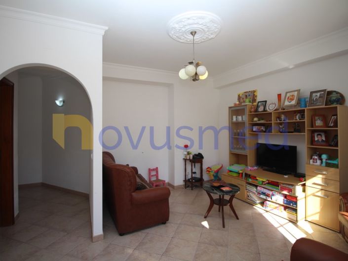 Image No.13-2 Bed House for sale