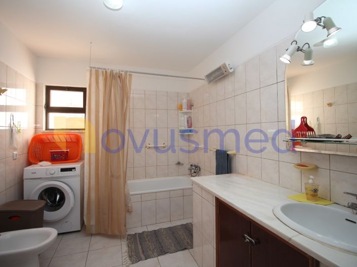 Image No.17-2 Bed House for sale