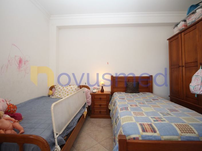 Image No.25-2 Bed House for sale