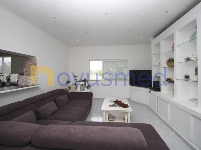 Image No.12-5 Bed House for sale