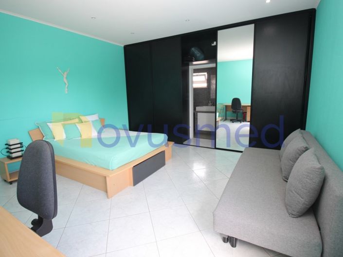 Image No.17-5 Bed House for sale