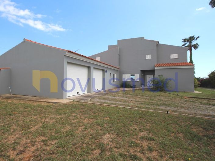 Image No.25-5 Bed House for sale