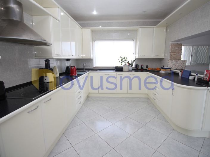 Image No.32-5 Bed House for sale