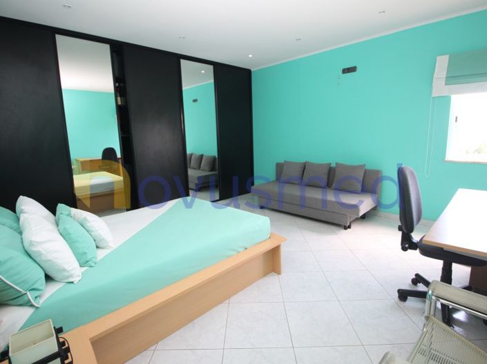 Image No.41-5 Bed House for sale