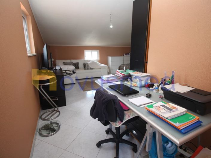 Image No.44-5 Bed House for sale