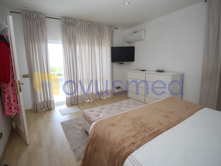 Image No.46-5 Bed House for sale