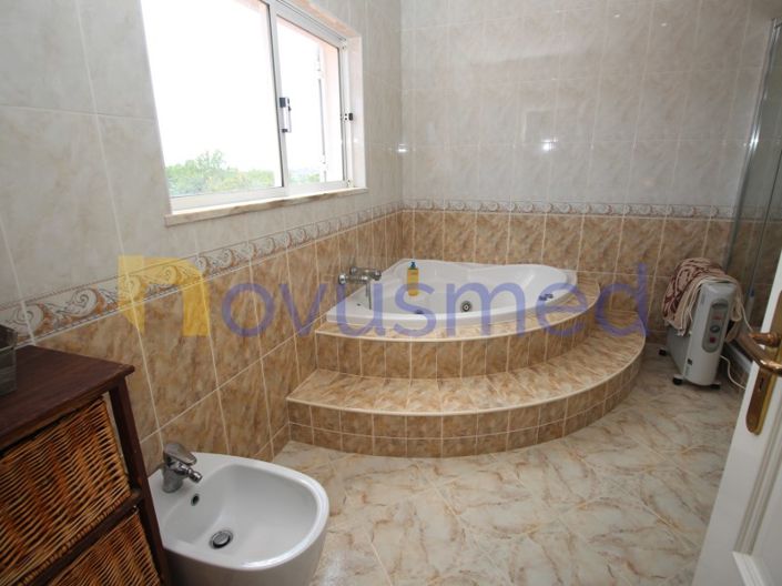 Image No.48-5 Bed House for sale