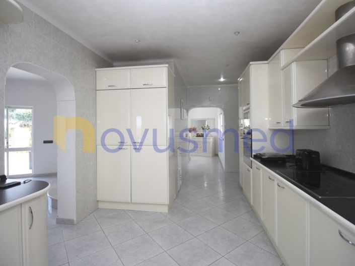 Image No.9-5 Bed House for sale