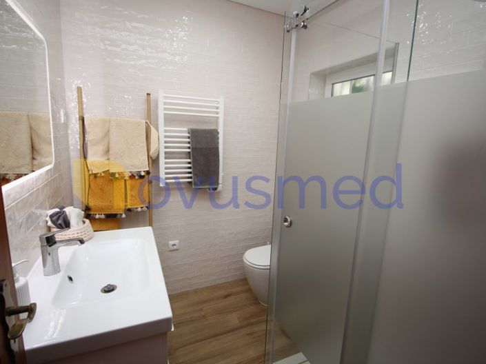 Image No.12-4 Bed House for sale