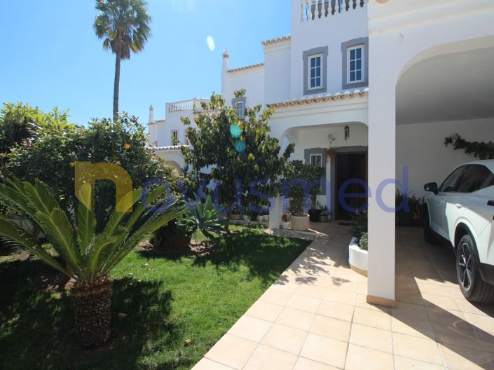 Image No.2-4 Bed House for sale