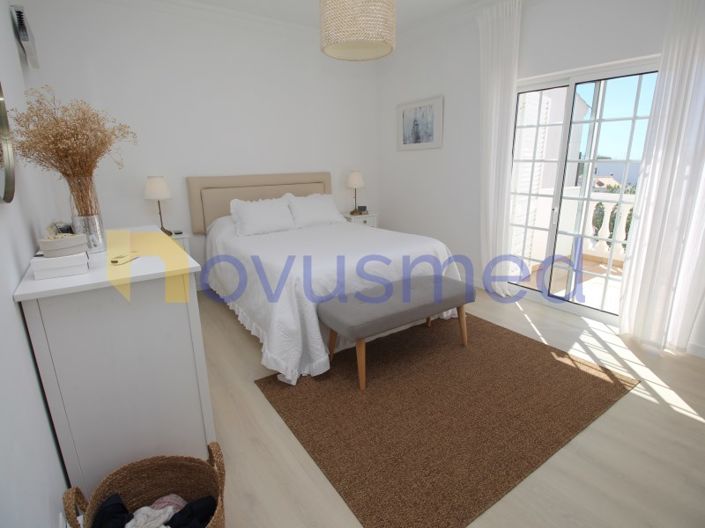 Image No.24-4 Bed House for sale