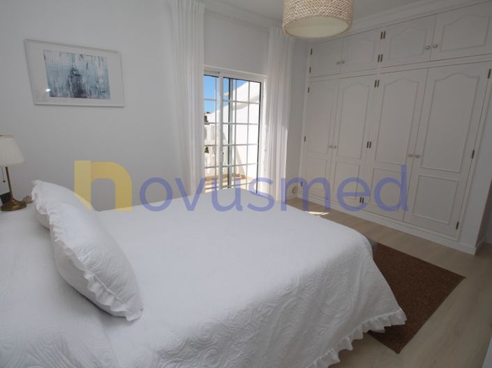 Image No.25-4 Bed House for sale