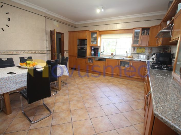 Image No.6-4 Bed House for sale