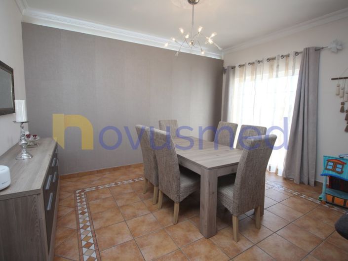 Image No.9-4 Bed House for sale