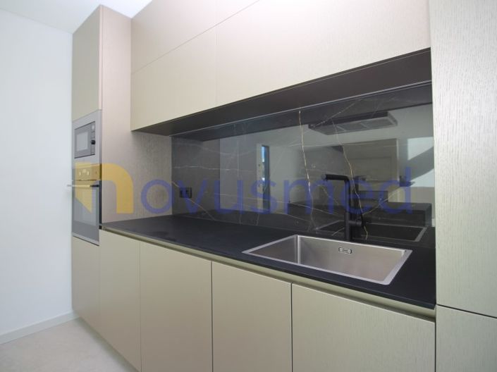 Image No.16-4 Bed House for sale