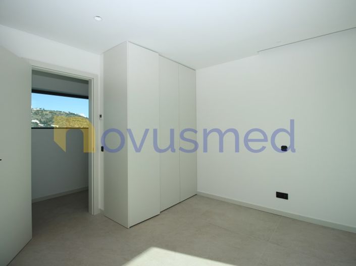 Image No.31-4 Bed House for sale