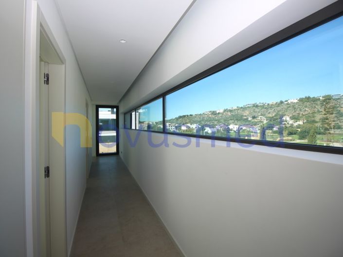 Image No.40-4 Bed House for sale