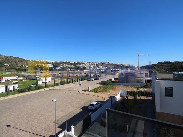 Image No.44-4 Bed House for sale