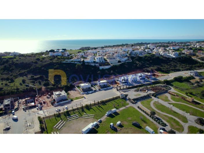 Image No.51-4 Bed House for sale