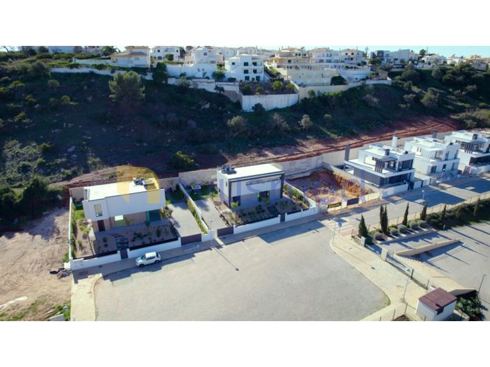 Image No.7-4 Bed House for sale