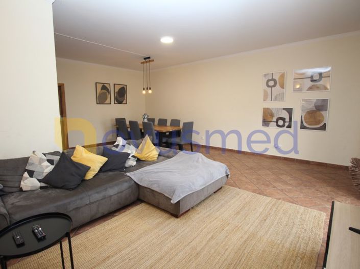 Image No.12-4 Bed House for sale