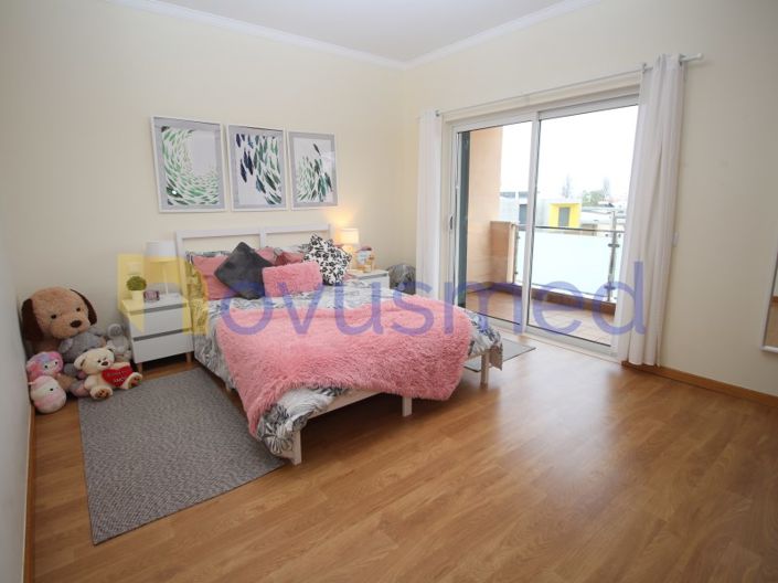 Image No.17-4 Bed House for sale