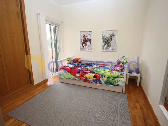 Image No.18-4 Bed House for sale