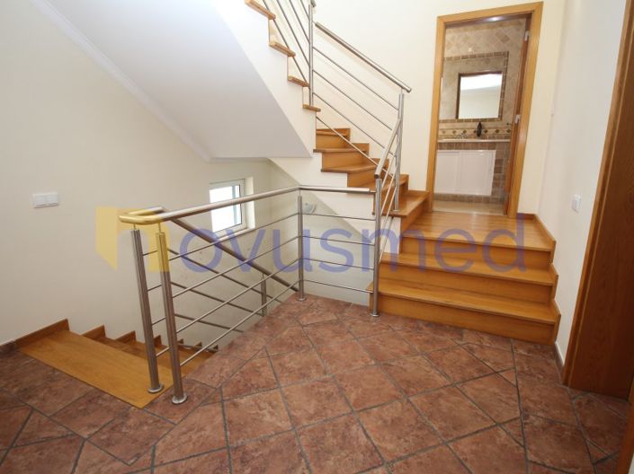 Image No.27-4 Bed House for sale