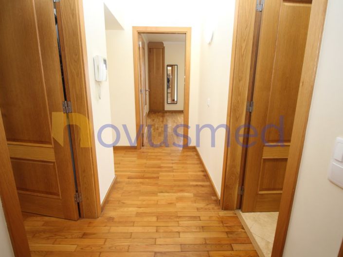 Image No.30-4 Bed House for sale