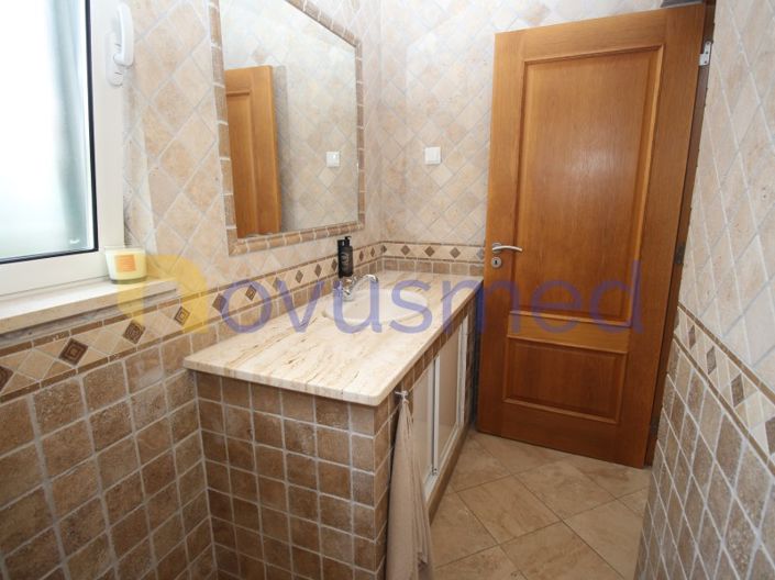 Image No.30-4 Bed House for sale