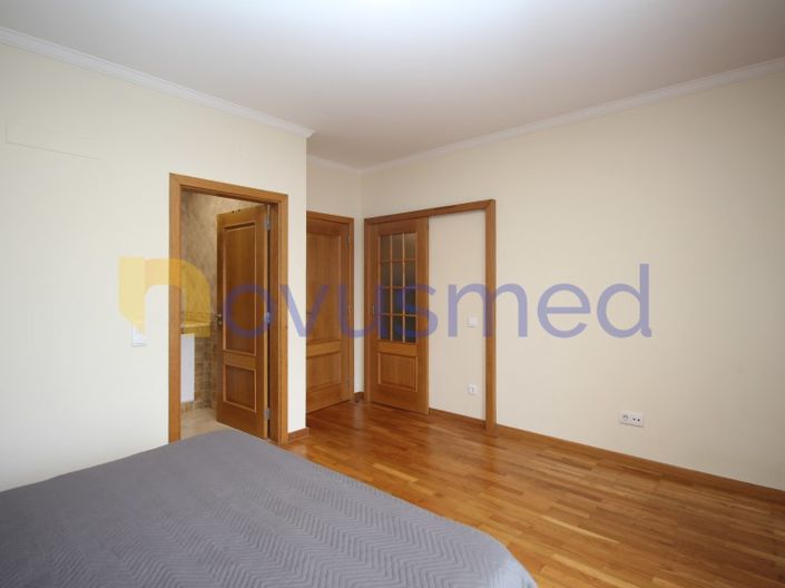 Image No.31-4 Bed House for sale