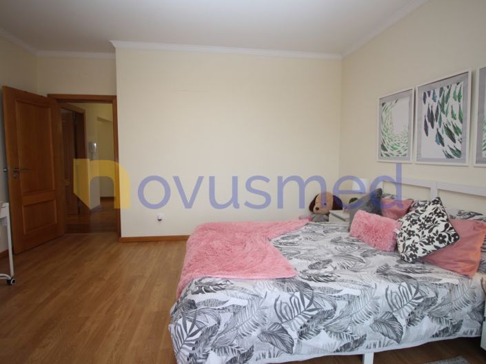 Image No.32-4 Bed House for sale