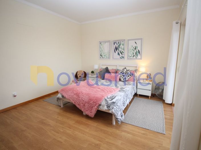 Image No.34-4 Bed House for sale