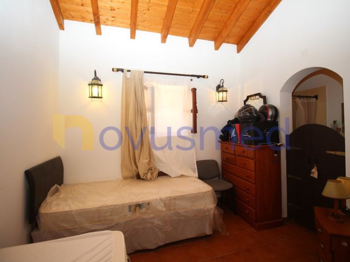 Image No.18-3 Bed House for sale