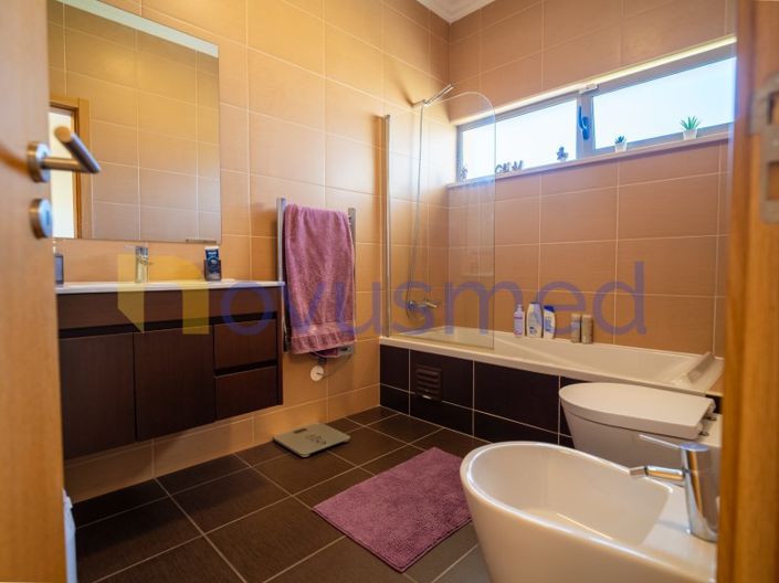 Image No.13-2 Bed Apartment for sale