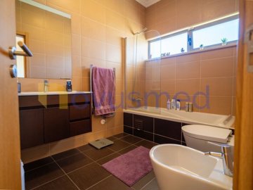 ide47ec501-0000-0500-0000-000018f6f1e0