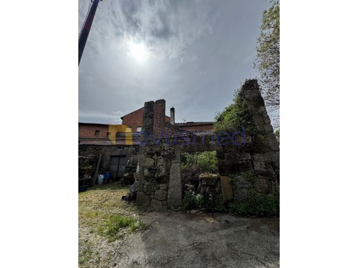 Image No.12-1 Bed Farmhouse for sale