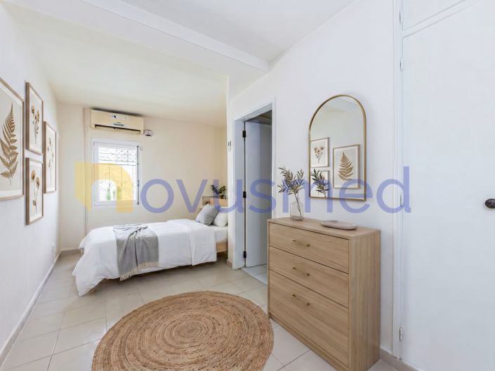 Image No.27-4 Bed House for sale