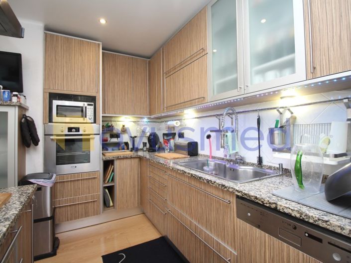 Image No.12-4 Bed House for sale