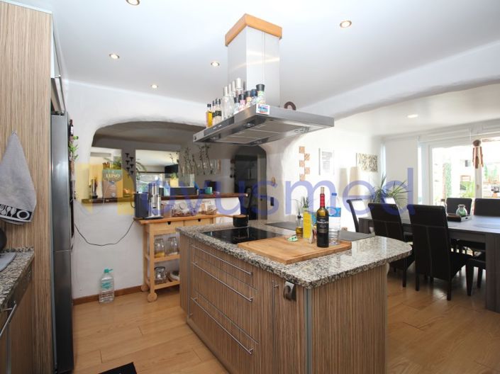 Image No.13-4 Bed House for sale