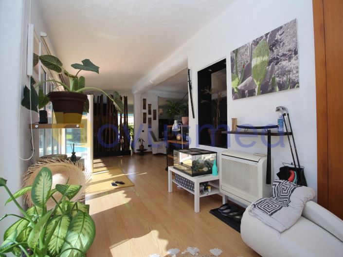 Image No.16-4 Bed House for sale
