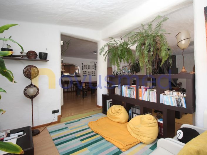 Image No.19-4 Bed House for sale