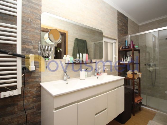 Image No.21-4 Bed House for sale