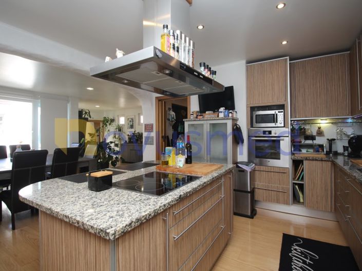 Image No.56-4 Bed House for sale