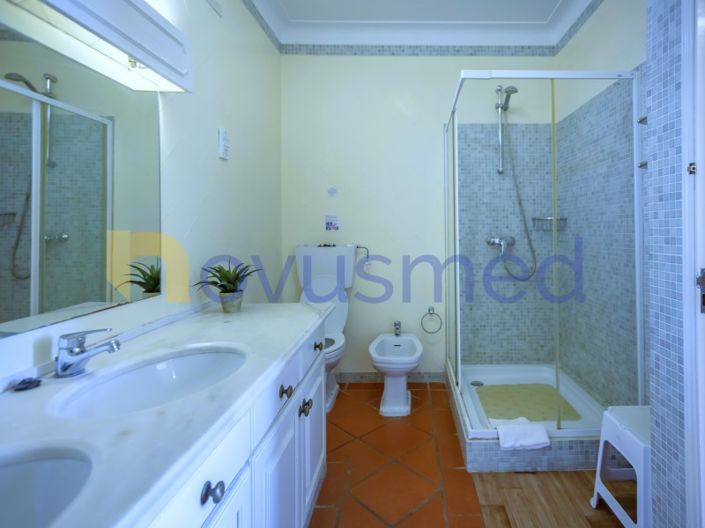 Image No.22-5 Bed House for sale