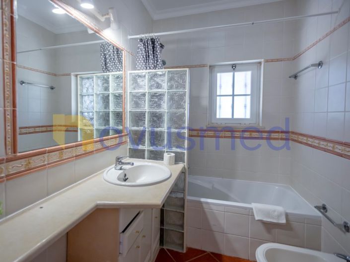 Image No.26-5 Bed House for sale