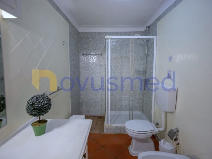 Image No.36-5 Bed House for sale