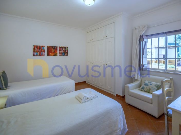 Image No.42-5 Bed House for sale
