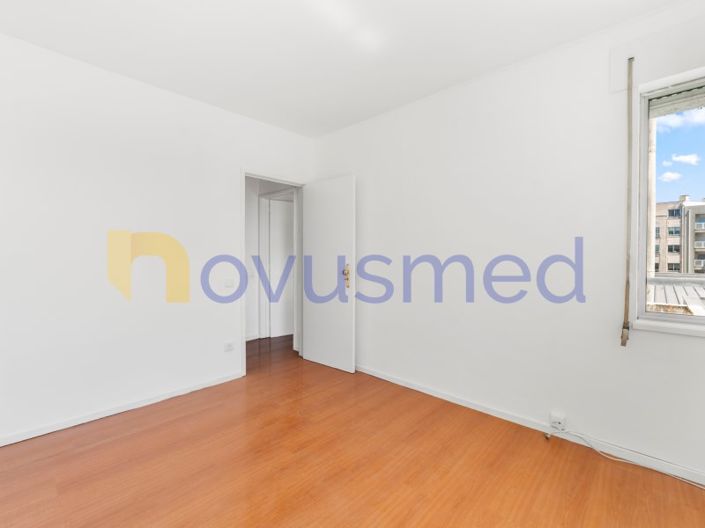 Image No.10-3 Bed Apartment for sale