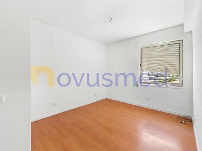 Image No.13-3 Bed Apartment for sale